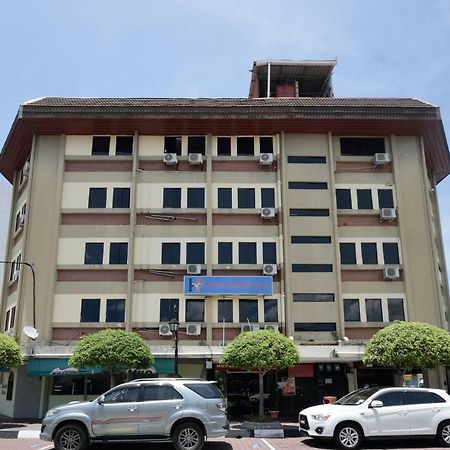 Super Oyo 969 Hotel Pantai View Λαμπουάν Εξωτερικό φωτογραφία