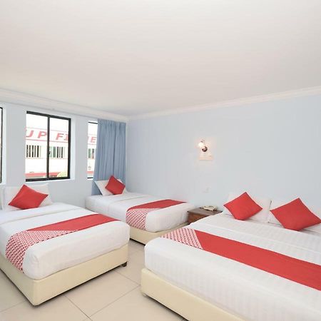 Super Oyo 969 Hotel Pantai View Λαμπουάν Εξωτερικό φωτογραφία