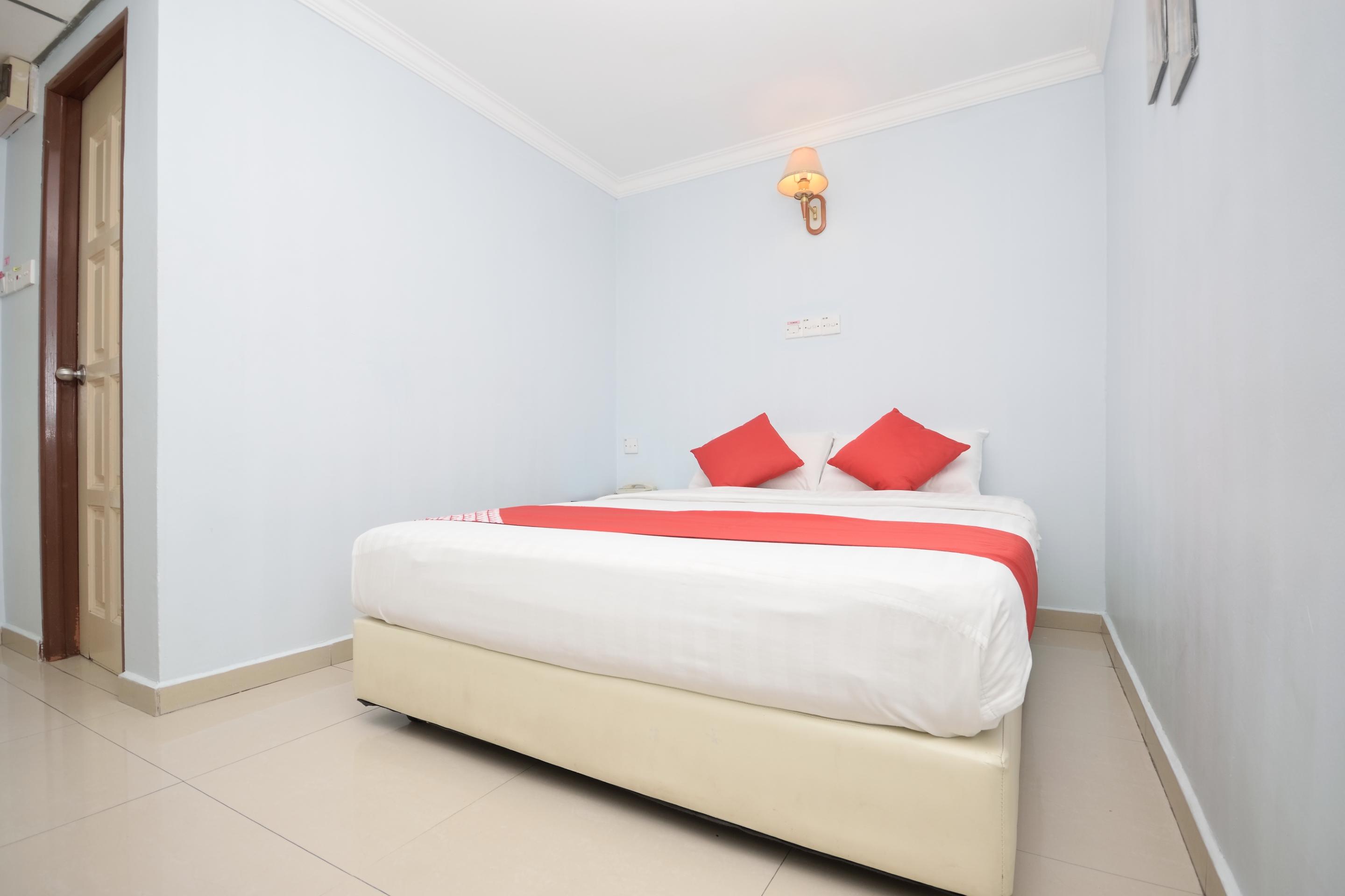 Super Oyo 969 Hotel Pantai View Λαμπουάν Εξωτερικό φωτογραφία