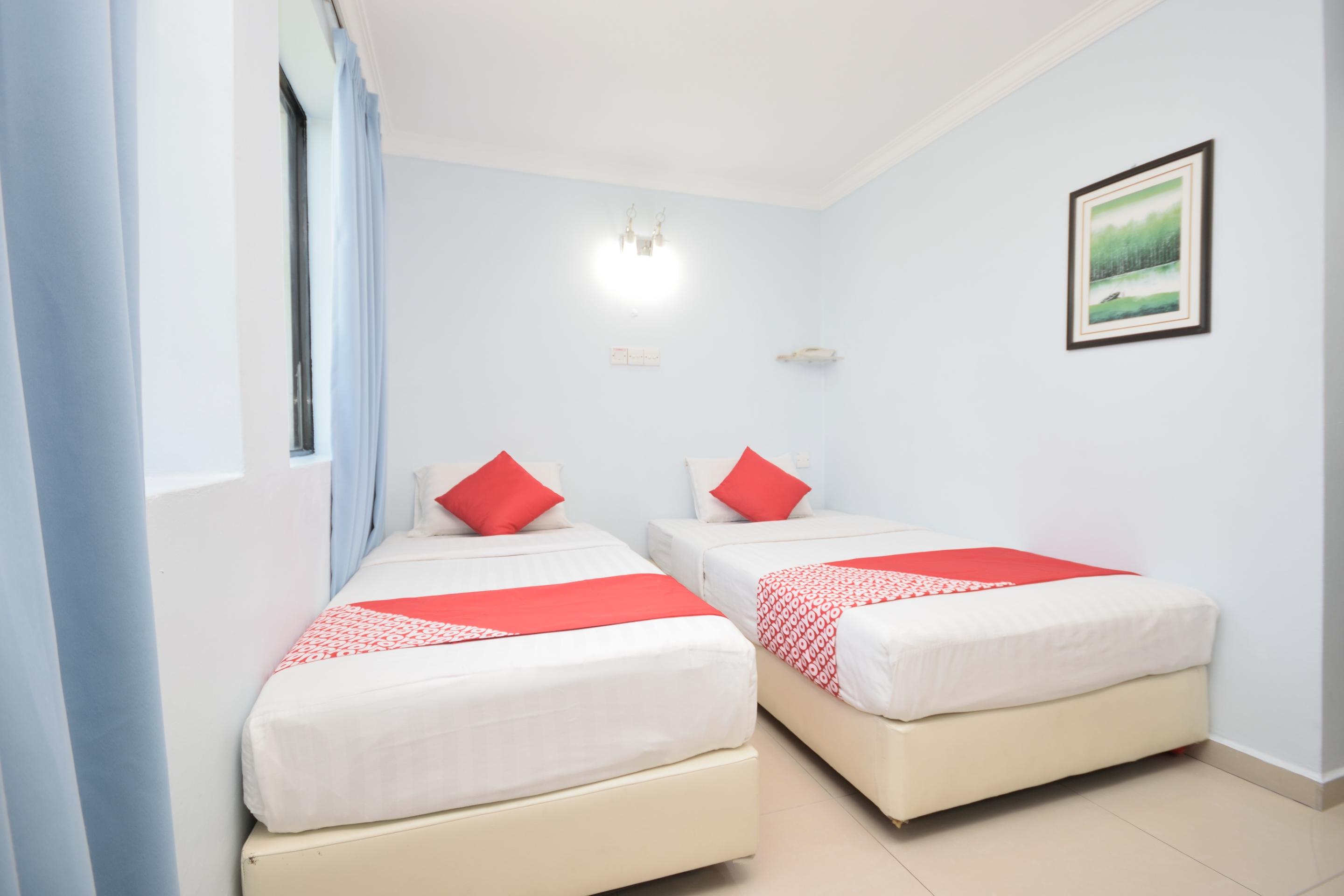 Super Oyo 969 Hotel Pantai View Λαμπουάν Εξωτερικό φωτογραφία